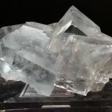 Fluorita
Mina Emilio, Loroñe, Asturias, España
15x10cm y cristales de 5cm de arista. (Autor: Raul Vancouver)