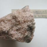 Rhodochrosite, quartz, pyrite
Beihilfe mine, Halsbrücke, Freiberg mining district, Erzgebirge, Saxony, Germany.
5 x 4 cm
Old material, quite rare from this locale. (Author: Andreas Gerstenberg)