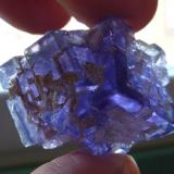 Fluorita y barita<br />La Cabaña, Valdelmar, zona minera de Berbes, Berbes, Ribadesella, Comarca Oriente, Principado de Asturias (Asturias), España<br />3,5 x 3 cm.<br /> (Autor: javier ruiz martin)