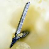 Bismutinita
Loma de Bas, Águilas, Murcia, España
cristal de 1 mm. (Autor: josminer)