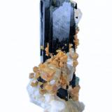 Aegirine, zircon, orthoclase, quartz
Mount Malosa, Zomba District, Malawi
80 mm x 72 mm x 38 mm (Author: Carles Millan)