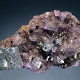 Galena
Annabel Lee Mine, Harris Creek Sub-District, Hardin Co., Illinois
5.5 x 8.0 cm
Galena with fluorite and sphalerite. (Author: crosstimber)