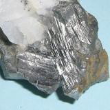 Arsenopirita en cuarzo
Mina La Parrilla - Almoharín - Cáceres - Extremadura - España
3,5 x 4 cm. (Autor: Antonio GG)