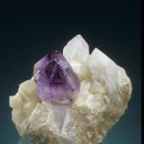 Quartz variety amethyst scepter
Hopkinton, Washington Co., Rhode Island, USA
5.3 cm high
Steve Maslansky collection
Photo: Jeff Scovil (Author: Jordi Fabre)