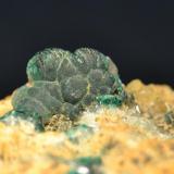 MalaquitaTeresita Mine (Aramo Mine; Texeo Mines), Llamo, Riosa, Comarca de Oviedo, Principality of Asturias (Asturias), Spain3 x 2 cm. (Autor: Quexigal)