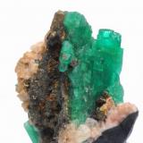 Berilo ( Esmeralda ) + Pirita
Coscuez - Boyacá - Colombia
4.6 x 3 cm - Cristal mayor 1.3 cm (Autor: Diego Navarro)