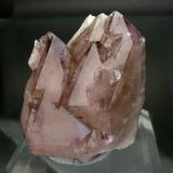 Quartz (variety amethyst and smoky quartz)<br />Mas Sever Quarry, Massabè (Mas Ceber), Sils, Comarca La Selva, Gerona / Girona, Catalonia / Catalunya, Spain<br />5 x 4 x 2,5 cm<br /> (Author: Joan R.)