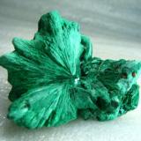 Malachite like a flower  Size: 6x5x4 cm From TongLu Mountain Mine of DaYe&amp;#12288; (Author: EastCulture)