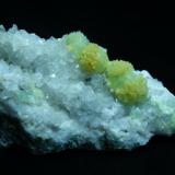 Prehnite with Quartz 12 x 5 x 6 cm. (Author: taoxue)