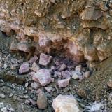 Signs of the appearance of the rose Quartz (Author: jesus balmaseda)