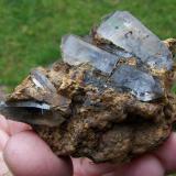 Quartz, clay and manganese
Western Cape, Ceres
65 x 58 x 39 mm
A number of quartz crystals captured in a mixture of clay and manganese (Author: Pierre Joubert)