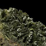 Epidote
Les Collades ravine (Escales reservoir), Casterner de les Olles, Tremp, El Pallars Jussà, Lleida (Lérida), Catalonia, Spain
17x10 cm.
Fot. &amp; Col. Juan Hernandez.
Collected in May of 2010.

Detail of the previous specimen (Author: supertxango)