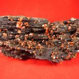 Vanadinite with manganese oxides
Taouz, Morocco
22 x 12 x 8 cm (Author: Don Lum)