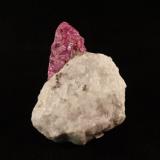 Ruby in Calcite
Vietnam
9.5 x 7 x 5 cm (Author: Don Lum)