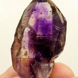 Quartz, Amethyst
Brandberg, Namibia
55 x 29 x 24 mm (Author: Pierre Joubert)