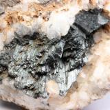Hematites, CuarzoCervera del Río Alhama, Comarca Cervera, La Rioja, Spain (Autor: Ivan Blanco (PDM))