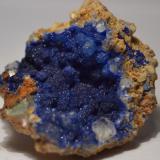 Azurita, Calcita
Mina Texeo, Rioseco, Riosa, Asturias, España
6 x 6 Cm.
microcristales de azurita cubriendo otros de calcita (Autor: Quexigal)