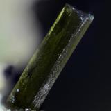 Olivenita.
Las Cocotas Mine, Tíjola, Almería, Andalucía, España.
Cristal de 1,8 mm. (Autor: Juan Miguel)