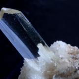 Yeso.
Fuentes de Ebro, Zaragoza, Aragón, España.
Medidas cristal: 2,3x0,6x0,2 cm. (Autor: Sergio Pequeño)