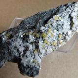 Esfalerita, dolomita
Frontier Quarry, Lockport, Niagara Co., New York, USA
6 x 3 cm (Autor: molsina)