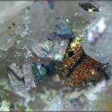 Arseniosiderita y Ortoclasa (variedad adularia) (Autor: Mijeño)