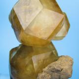 Calcite
Berry Materials Corp quarry, North Vernon Plant, NE edge of North Vernon, Jennings Co., Indiana, USA
70 mm x 40 mm x 35 mm (Author: Carles Millan)