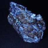 Estroncianita - Fluorescente
Montevives, Alhendín, Granada, Andalucía, España.
10 x 10 x 5 cm
Luz UV onda corta. (Autor: Daniel C.M.)