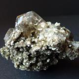 Apatito, Moscovita
Panasqueira, Beira Baixa, Portugal
5 x 4 cm. El Apatito 1 cm. (Autor: javier ruiz martin)