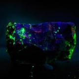 Hardystonita con Willemita - Fluorescente
Franklin, Sussex Co, New Jersey, EEUU
71 x 61 x 38 mm
Luz UV onda corta.
Hardystonita es azul morado.
Willemita es verde. (Autor: Juan María Pérez)