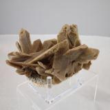 Gypsum
Jet, Oklahoma, USA
15 x 14 x 8.1 cm (Author: Don Lum)