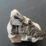 Esfalerita
Mina Leonor, Mines d’Osor, Osor, la Selva, Girona, Catalunya, España
3,5 x  4 cm (Autor: davidcaballe)