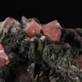 Fluorite
Huanggang Mine, Keshiketeng Qi, Chiteng City, Inner Mongolia, China
8.0 x 6.2 x 3.8 cm

Pink Fluorite (Author: Don Lum)