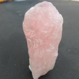 Cuarzo (var. Cuarzo rosa)
Oliva de Plasencia, Cáceres, España
6 x 3 cm.
Me la dio mi tio cúando vivia por allí, decía que habian bastantes esparcidas por el suelo (Autor: davidcaballe)