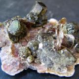 Apatito + moscovita
Panasqueira, Covilha, Castelo Branco, Portugal
45 x 38 x 12 mm. (Autor: José Luis Zamora)
