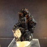 Elbaite-Dravite
Northern Territory, Australia
9 x 5.6 x 5 cm (Author: Don Lum)