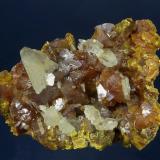 Barite on Orpiment
Twin Creeks Mine, Potosi District, Humboldt County, Nevada, USA
10.5 x 8.5 x 8.0 cm (Author: GneissWare)