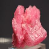 Rhodochrosite
Wutong Mine, Liubao Wuzhou, Guangxi Zhuang. A.R., China
4 x  3.5 cm (Author: Don Lum)