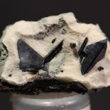 Benitoite, Neptunite
Benitoite Gem Mine, San Benito, California, USA
3.9 x 2.4 cm (Author: Don Lum)