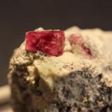 Beryl (var red Beryl)
Violet Claims, Harris Claim, Beaver County, Wah Wah Mountains, Utah, USA
4 x 3 cm (Author: Don Lum)