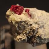 Beryl (var red Beryl)
Violet Claims, Harris Claim, Beaver County, Wah Wah Mountains, Utah, USA
4 x 3 cm (Author: Don Lum)