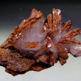 Hemimorphite
Level 17, Mina El Potosi, Santa Eulalia, Chihuahua, Mexico
6.5 x 4 x 4.4 cm
Hemimorphite rosettes with crystals included by hematitic dust. Main crystal is 4 cm tall (Author: Jean Sendero)