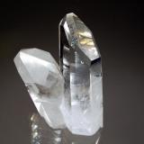 Quartz
Mina Morro do Cristal, Tomaz Gonzaga, Minas Gerais, Brazil
4.5 x 6.3 cm.
Two transparent quartz crystals. (Author: crosstimber)