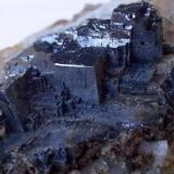 Galena
Mina La Paloma, Zarza la Mayor, Cáceres, Extremadura, España
8 x 3,5 cm
Y por último, otra imagen de la galena que aparece en esta mina, que es el mineral que más me ha gustado. (Autor: Cristalino)