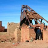 Restos de la estructura del Plano Inclinado. Actualmente se puede bajar a pie por una rampa lateral. Hay que hablar con los mineros que trabajan allí (Autor: Gonzalo Garcia)