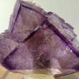 Fluorite
Elmwood Mine, Tennessee, USA
7cm x 4 cm x 5cm (Author: Mark Ost)