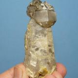 Quartz
Neu Swaben, Karibib, Namibia
86 x 34 x 33 mm
Phantom quartz with bits of mica. (Author: Pierre Joubert)