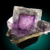 Fluorita
Mina La Viesca, Huergo, Zona minera de La Collada, Siero, Asturias, España
Cristal de 5cm de arista (Autor: Raul Vancouver)