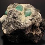 Beryl (var Emerald)
Val Vigezzo, Piedmont, Italy
7.5 x  8 cm (Author: Don Lum)