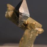 Anatase, Quartz, Chlorite
Kharan District, Baluchistan, Pakistan
27 x 15 mm (Author: Don Lum)