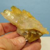 Quartz with iron oxide coating.
Van Rhynsdorp, Western Cape, South Africa.
98 x 48 x 25 mm
Same as above. (Author: Pierre Joubert)